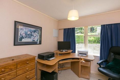 Photo of property in 2a West Road, Northland, Wellington, 6012