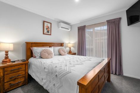 Photo of property in 5 Minerva Avenue, Helensville, 0800