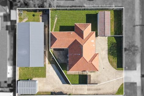 Photo of property in 11 Cochrane Street, Fairy Springs, Rotorua, 3015