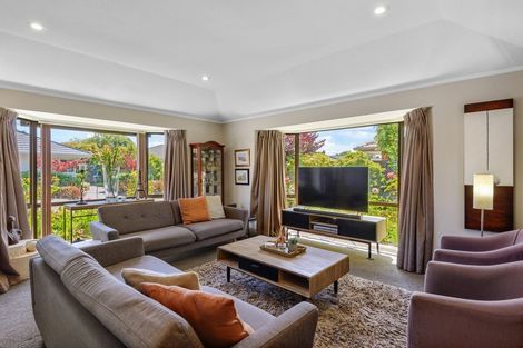 Photo of property in 15 Castle Way, Beckenham, Christchurch, 8023