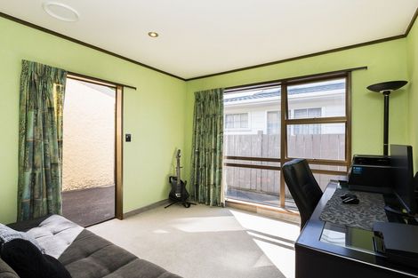 Photo of property in 25 Moyne Avenue, Milson, Palmerston North, 4414