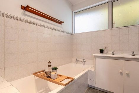 Photo of property in 11 Kanawa Street, Waikanae, 5036