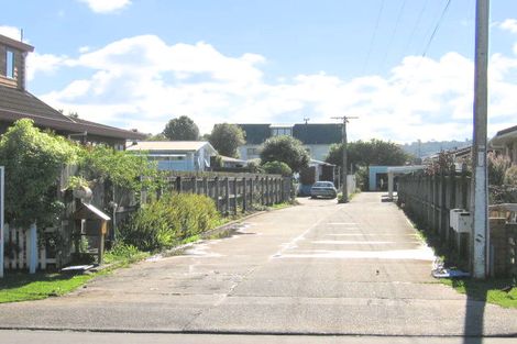 Photo of property in 2/45 Riverside Road, Orewa, 0931