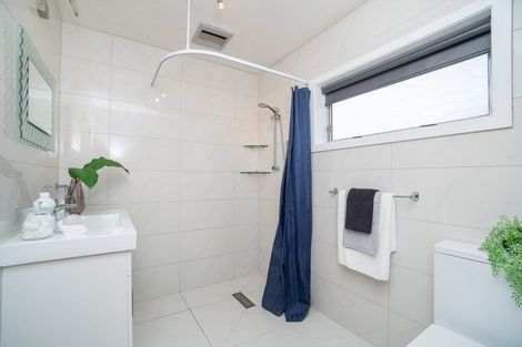 Photo of property in 24 Chelwood Street, Takaro, Palmerston North, 4412