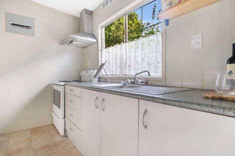 Photo of property in 2/100 River Road, Hamilton East, Hamilton, 3216