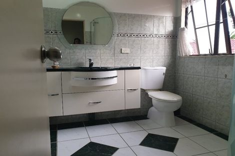 Photo of property in 14 San Domingo Rise, Henderson, Auckland, 0612