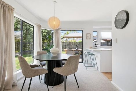 Photo of property in 11 Reef Avenue, Papamoa Beach, Papamoa, 3118