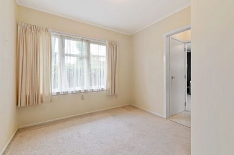 Photo of property in 10 Chapman Road, Te Atatu Peninsula, Auckland, 0610