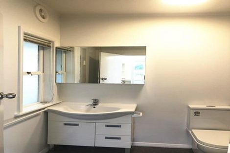 Photo of property in 12-14 Clevedon Road, Papakura, 2110