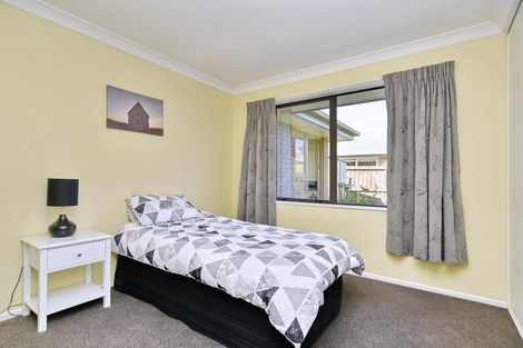 Photo of property in 17 Mounter Avenue, Northwood, Christchurch, 8051