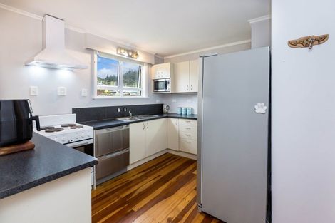 Photo of property in 40 Moeraki Road, Maoribank, Upper Hutt, 5018