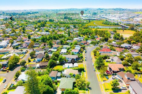 Photo of property in 33 Riverhills Avenue, Pakuranga Heights, Auckland, 2010