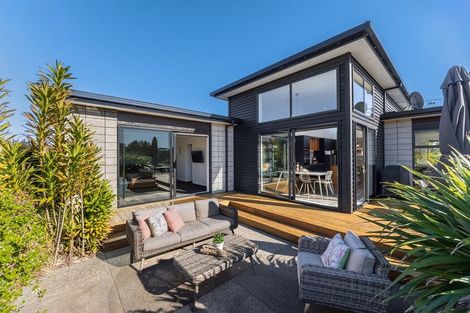 Photo of property in 9 Te Heke Place, Waikanae, 5036