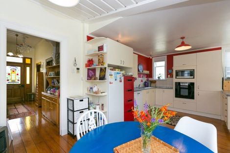 Photo of property in 24 Dunn Street, Egmont Village, 4372