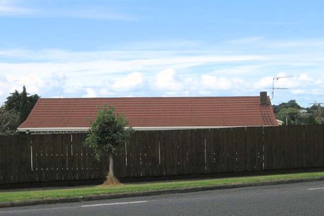 Photo of property in 170 Titirangi Road, New Lynn, Auckland, 0600