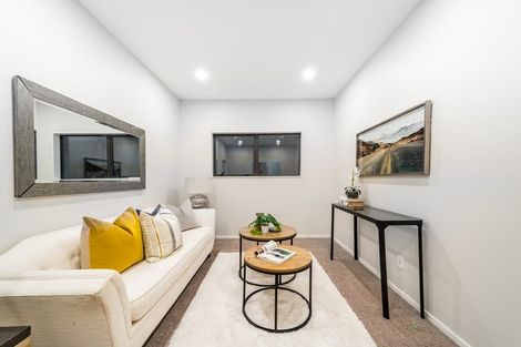 Photo of property in 4 Franheim Crescent, Orewa, 0931