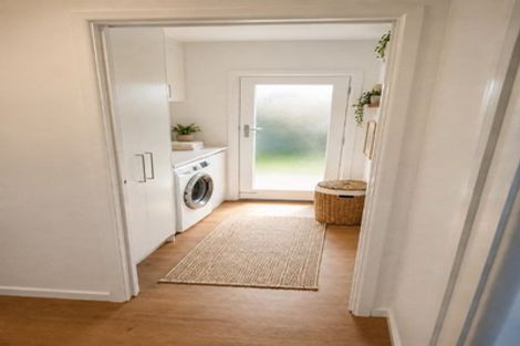 Photo of property in 2/37b Main Road, Redcliffs, Christchurch, 8081