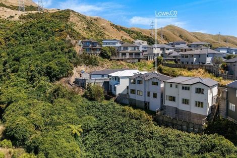 Photo of property in 75 Erlestoke Crescent, Churton Park, Wellington, 6037