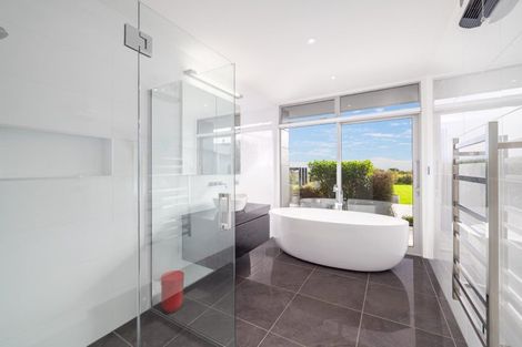 Photo of property in 2 Aglaia Place, Cracroft, Christchurch, 8022