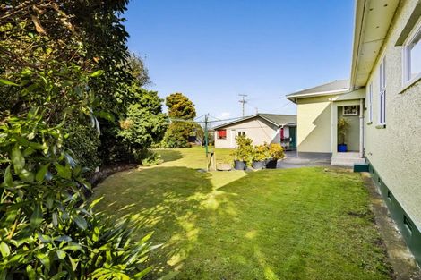 Photo of property in 22 Kapuni Street, Manaia, 4612
