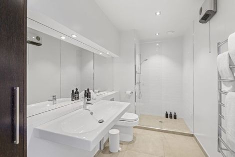 Photo of property in 12 Holly Road, St Albans, Christchurch, 8014