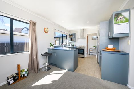 Photo of property in 32 Somerset Crescent, Highbury, Palmerston North, 4412