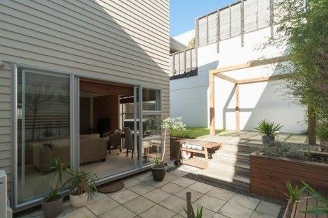 Photo of property in 3 Tiketike Way, Brooklyn, Wellington, 6021