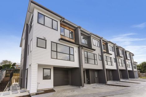 Photo of property in 8c Howe Street, Howick, Auckland, 2014