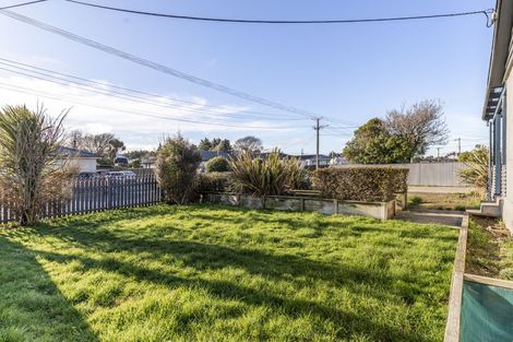 Photo of property in 17 Holloway Street, Waikiwi, Invercargill, 9810