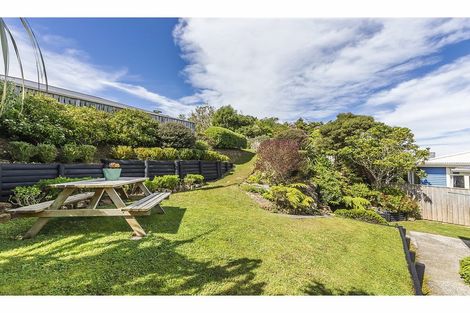 Photo of property in 69 Salford Street, Newlands, Wellington, 6037