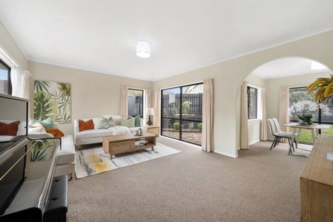 Photo of property in 1/15 Benygloe Place, Highland Park, Auckland, 2010