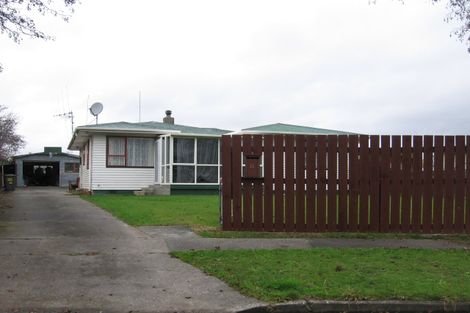 Photo of property in 15 Motuoapa Place, Kelvin Grove, Palmerston North, 4414