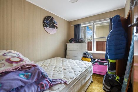 Photo of property in 73 Driver Crescent, Cannons Creek, Porirua, 5024