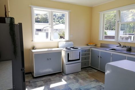 Photo of property in 41 Norton Park Avenue, Fairfield, Lower Hutt, 5011