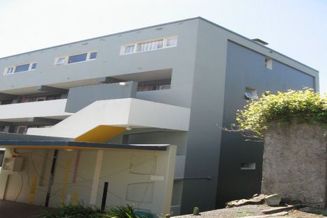 Photo of property in 12a/4 Claremont Grove, Mount Victoria, Wellington, 6011