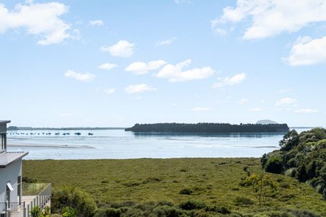 Photo of property in 30 Lakeside Terrace, Omokoroa, 3114