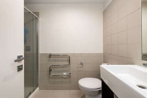 Photo of property in 2-06/424 Maunganui Road, Mount Maunganui, 3116