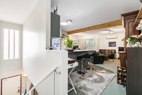 Photo of property in 5/81 Birkenhead Avenue, Birkenhead, Auckland, 0626