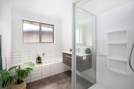 Photo of property in 39 Tradewinds Drive, Whitby, Porirua, 5024