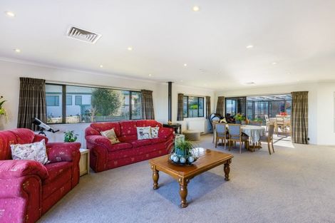 Photo of property in 2 Julies Way, Rangatira Park, Taupo, 3330