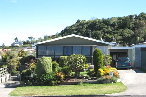 Photo of property in 5 Reeves Road, Acacia Bay, Taupo, 3330