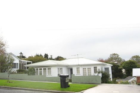 Photo of property in 34 Selwyn Road, Cockle Bay, Auckland, 2014