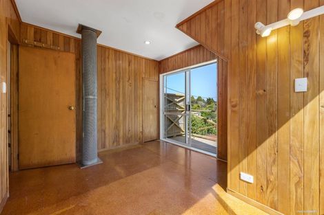 Photo of property in 35 Clinton Road, Tawharanui Peninsula, Matakana, 0986