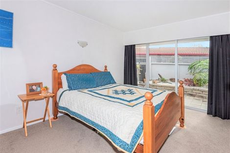 Photo of property in 6 Ranfurly Place, Te Kamo, Whangarei, 0112