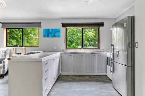 Photo of property in 2a Parklands Avenue, Swanson, Auckland, 0612