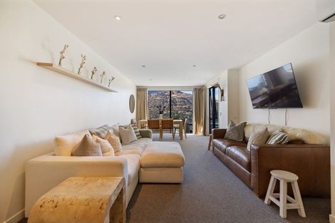 Photo of property in 18 Goldrush Way, Queenstown, 9300