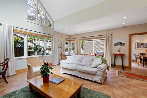 Photo of property in 210 Oriental Parade, Oriental Bay, Wellington, 6011