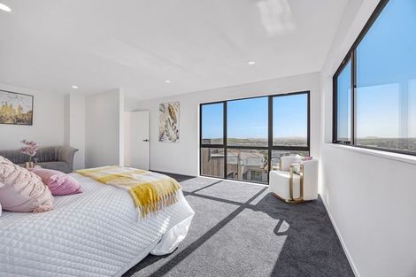 Photo of property in 9 Michael Richard Place, East Tamaki Heights, Auckland, 2016