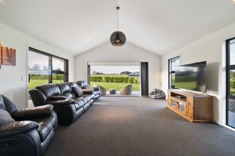Photo of property in 208 Taipo Road, Rongotea, Palmerston North, 4476