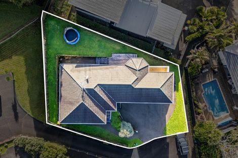 Photo of property in 184b Whangaparaoa Road, Red Beach, 0932